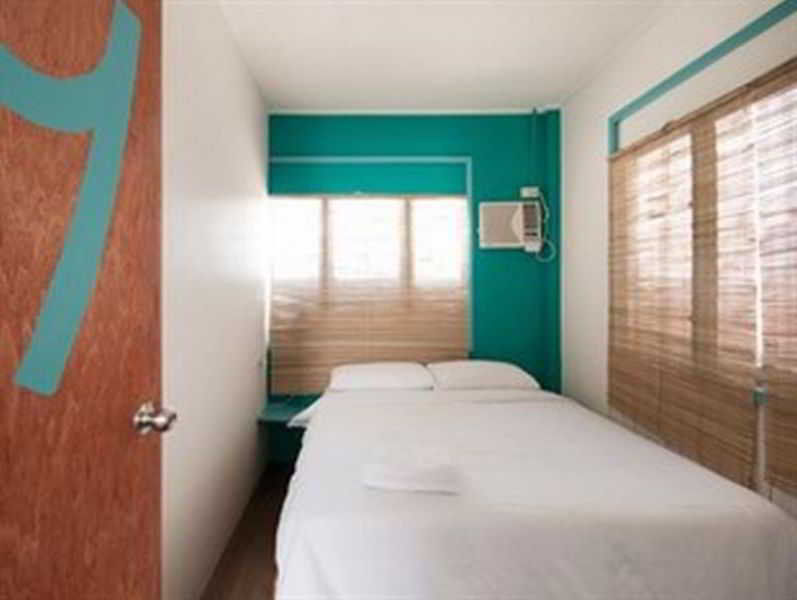 Mnl Boutique Hostel Makati City Kültér fotó