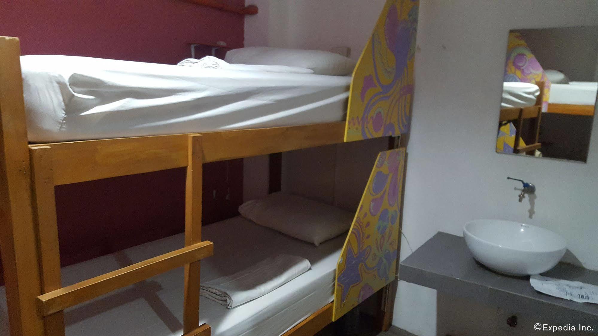 Mnl Boutique Hostel Makati City Kültér fotó